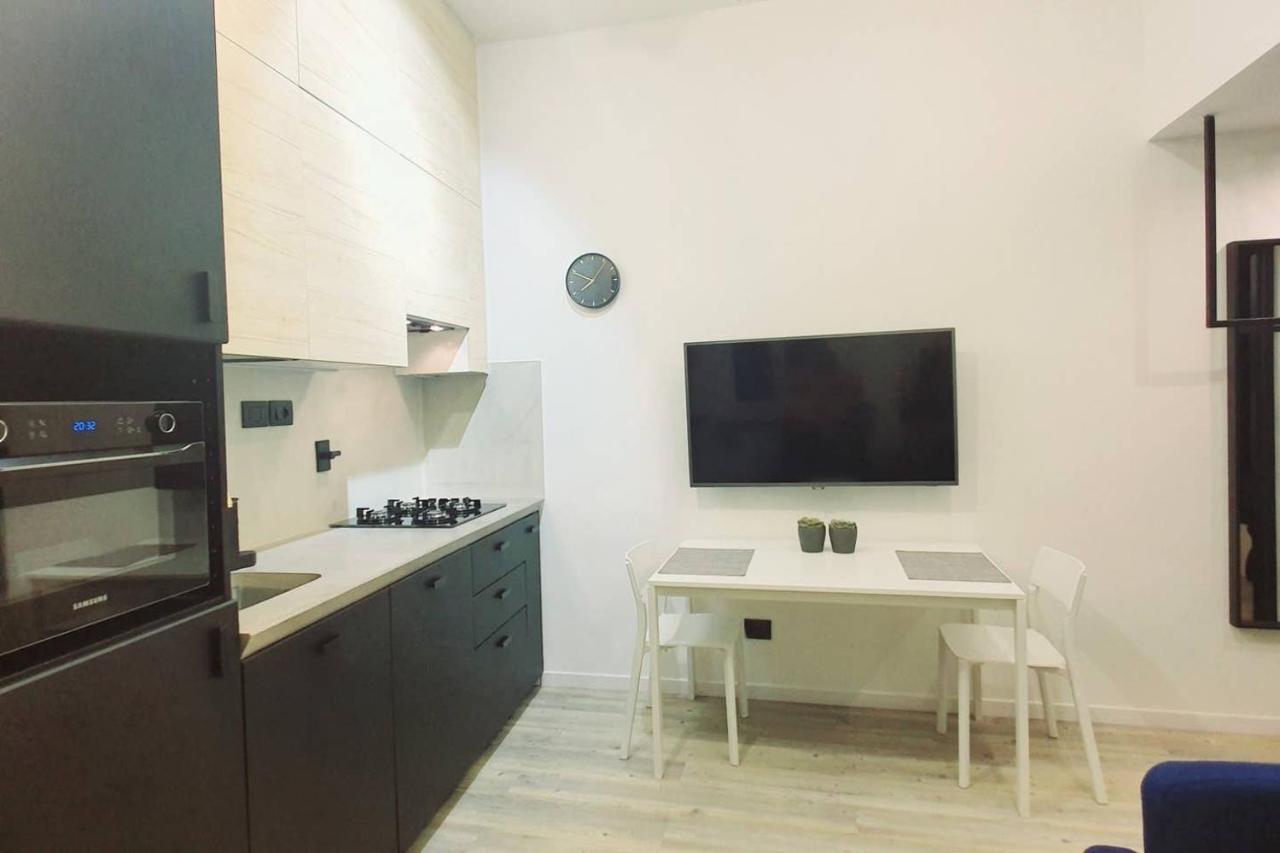 Joivy Heart Of The City 1 Bed Apt Near Castle Belvedere Genoa Ngoại thất bức ảnh