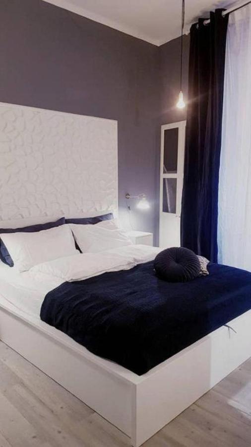 Joivy Heart Of The City 1 Bed Apt Near Castle Belvedere Genoa Ngoại thất bức ảnh