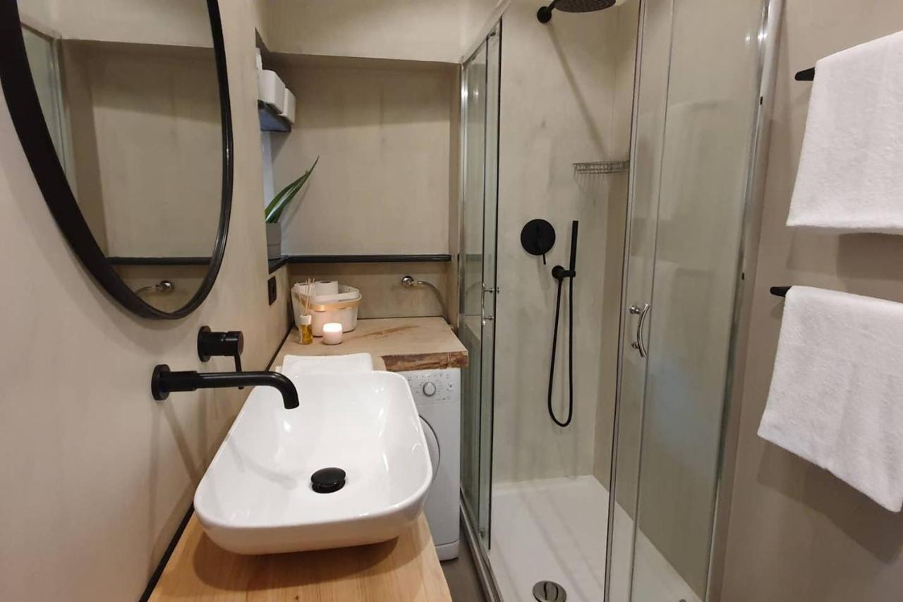 Joivy Heart Of The City 1 Bed Apt Near Castle Belvedere Genoa Ngoại thất bức ảnh